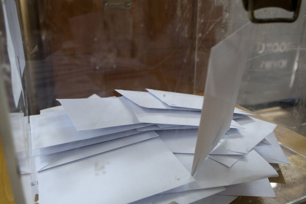 Το μπρα ντε φερ των υποψηφίων στις μεγάλες πόλεις