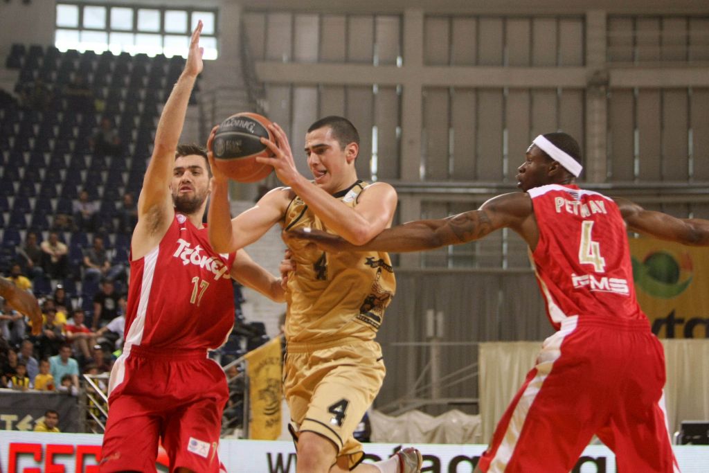 Μπάσκετ – πλέι οφ: Ολυμπιακός και Πανιώνιος προκρίθηκαν στα ημιτελικά