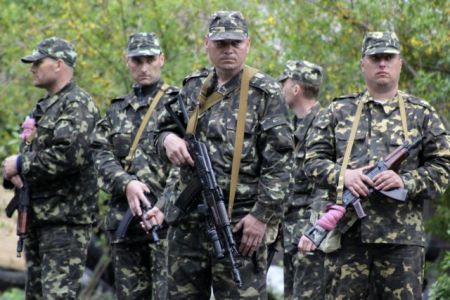 Ένοπλοι επιχείρησαν να καταλάβουν φυλάκιο στη μεθόριο της ανατολικής Ουκρανίας