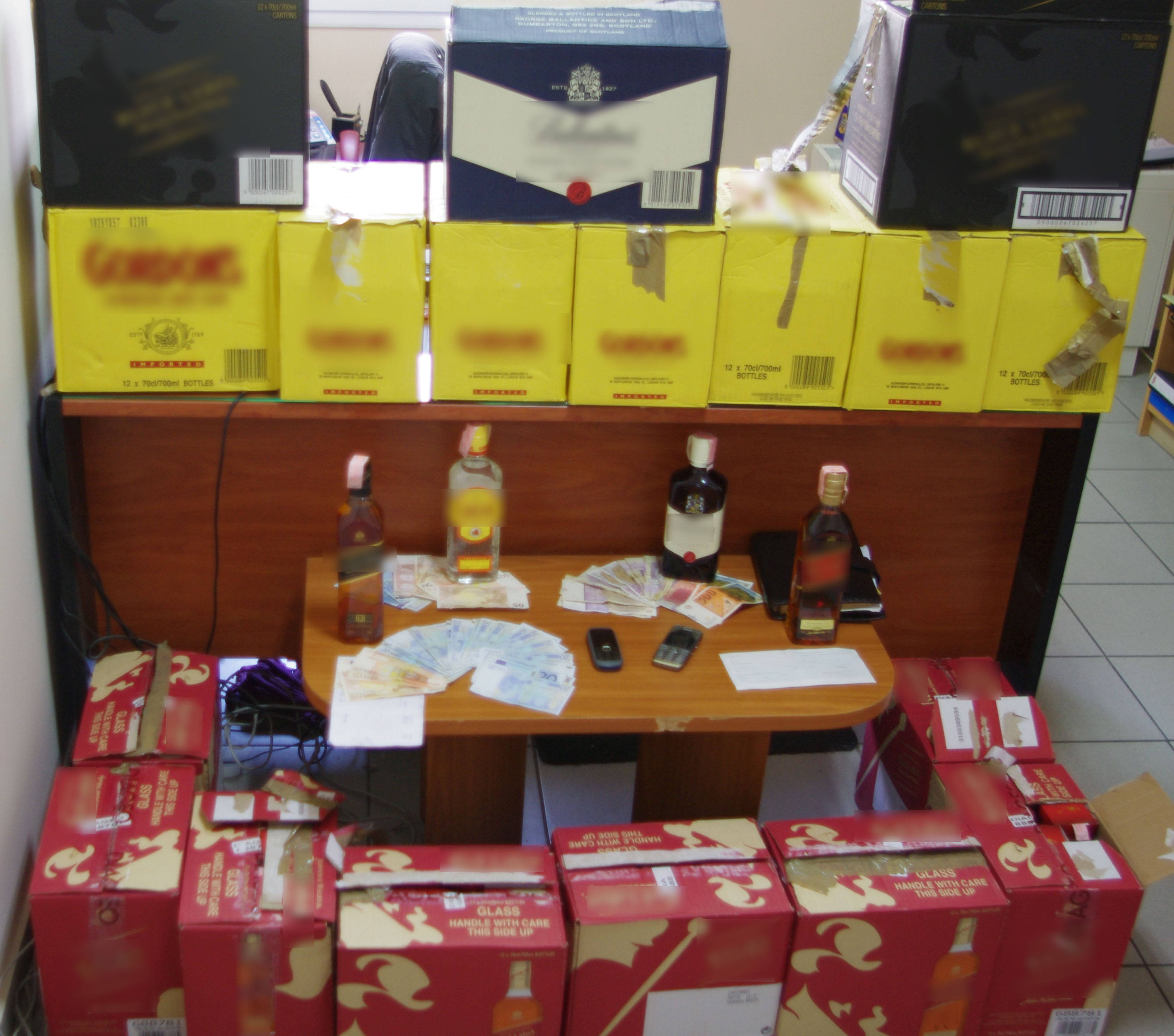 Αξιωματικός του Πολεμικού Ναυτικού κατηγορείται για λαθρεμπόριο ποτών