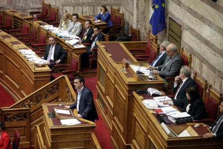 Σκληρή κόντρα κυβέρνησης – ΣΥΡΙΖΑ για το δημοσίευμα των FT
