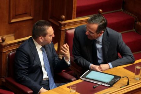 Ολοι εναντίον του Στουρνάρα