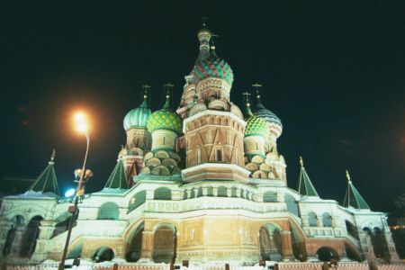 Tsipras arranges meetings with high-ranking officials in Moscow