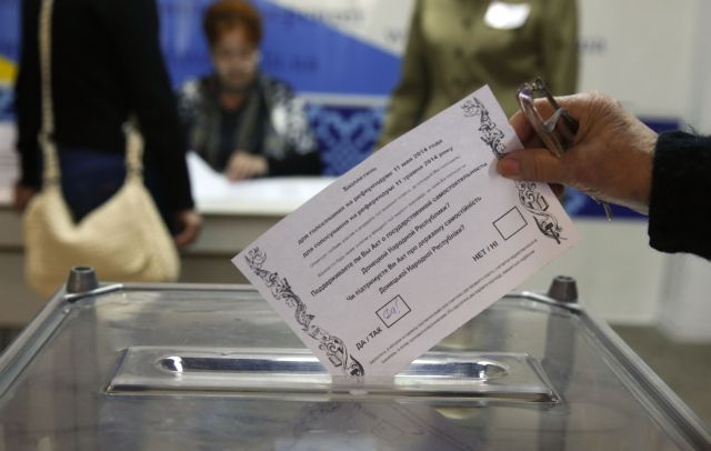 Ουκρανία: Αμφιλεγόμενο το δημοψηφίσμα σε Ντονέτσκ και Λουχάνσκ