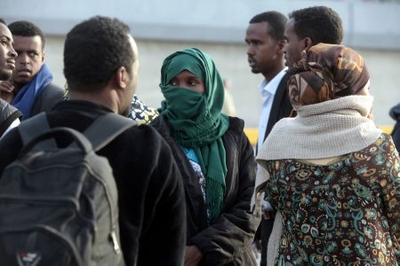 Στον Πειραιά το καράβι με τους διασωθέντες μετανάστες από τη Σάμο