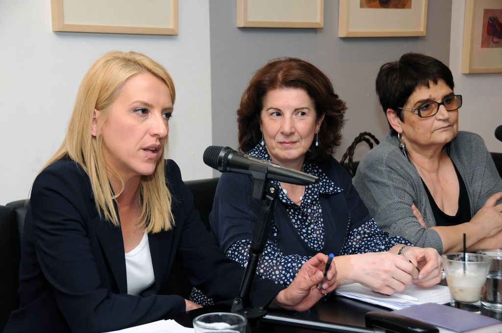 Στην αντεπίθεση η Δούρου για τα σχόλια Πάγκαλου