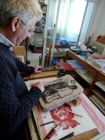 Τάσος Μαντζαβίνος: «Ιδανικοί Αυτόχειρες» από πέτρα και ευαισθησία