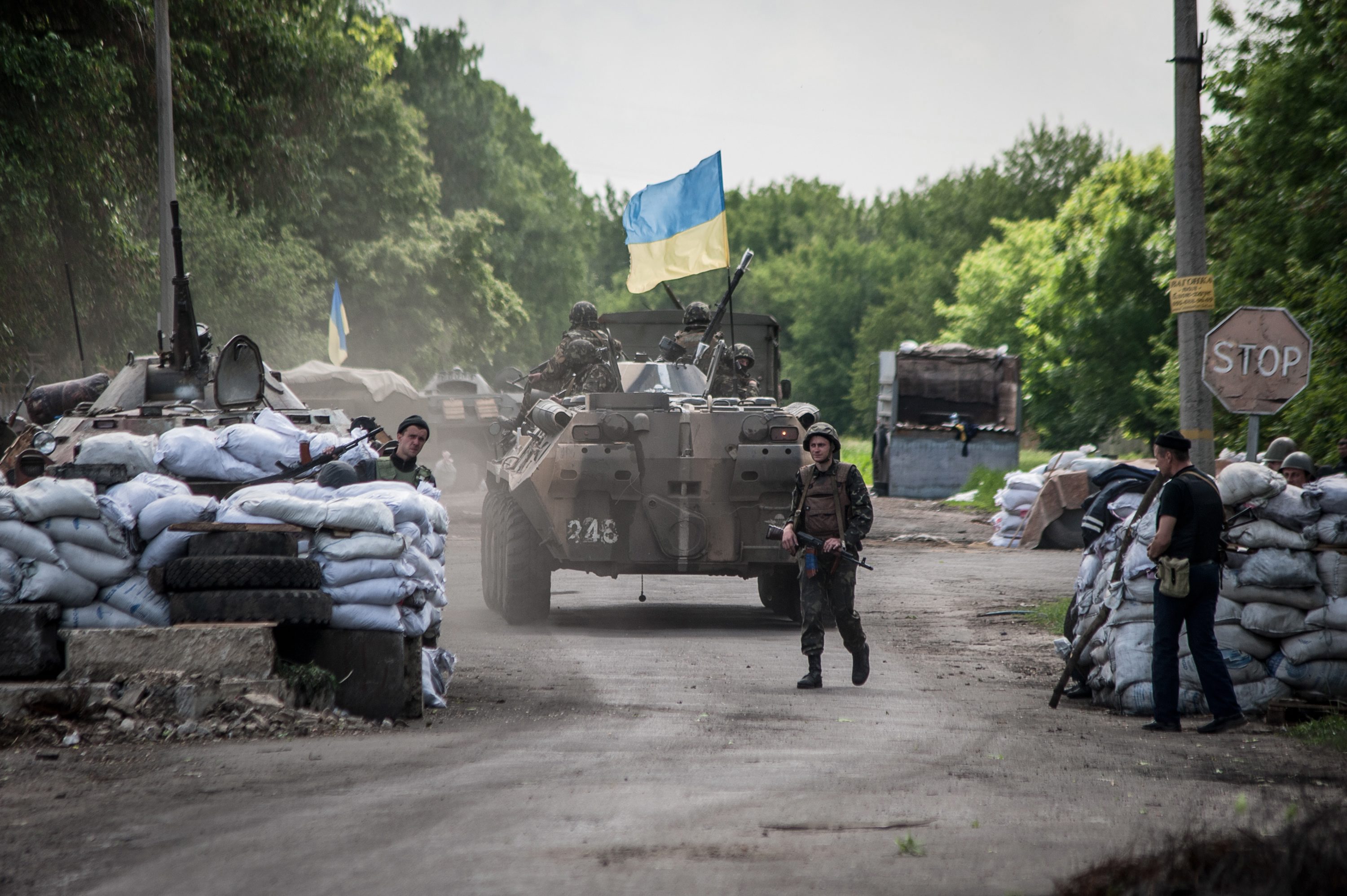 Украина страдает. Украинский блокпост. Блокпост Украины на Донбассе.