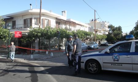 Σκύλος επιτέθηκε και δάγκωσε τρεις αστυνομικούς