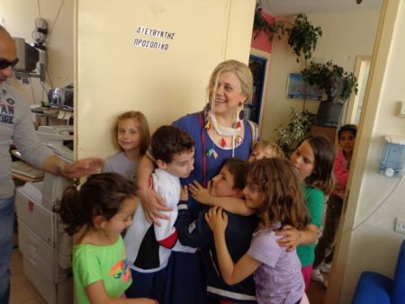 Ελένη Πριοβόλου: «Η ιστορία σαν παραμύθι φανερώνει αλήθειες»