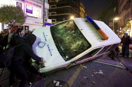 Τουρκία: Νέες συγκρούσεις στην πόλη Σόμα