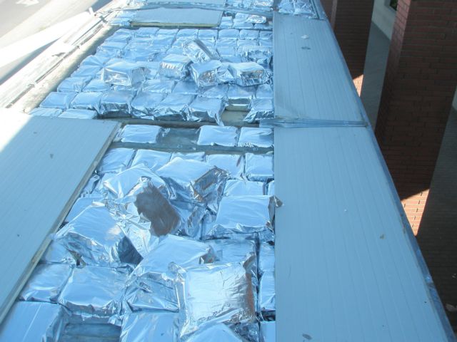 Βρέθηκαν περίπου 700 κιλά κάνναβης σε κρύπτη φορτηγού