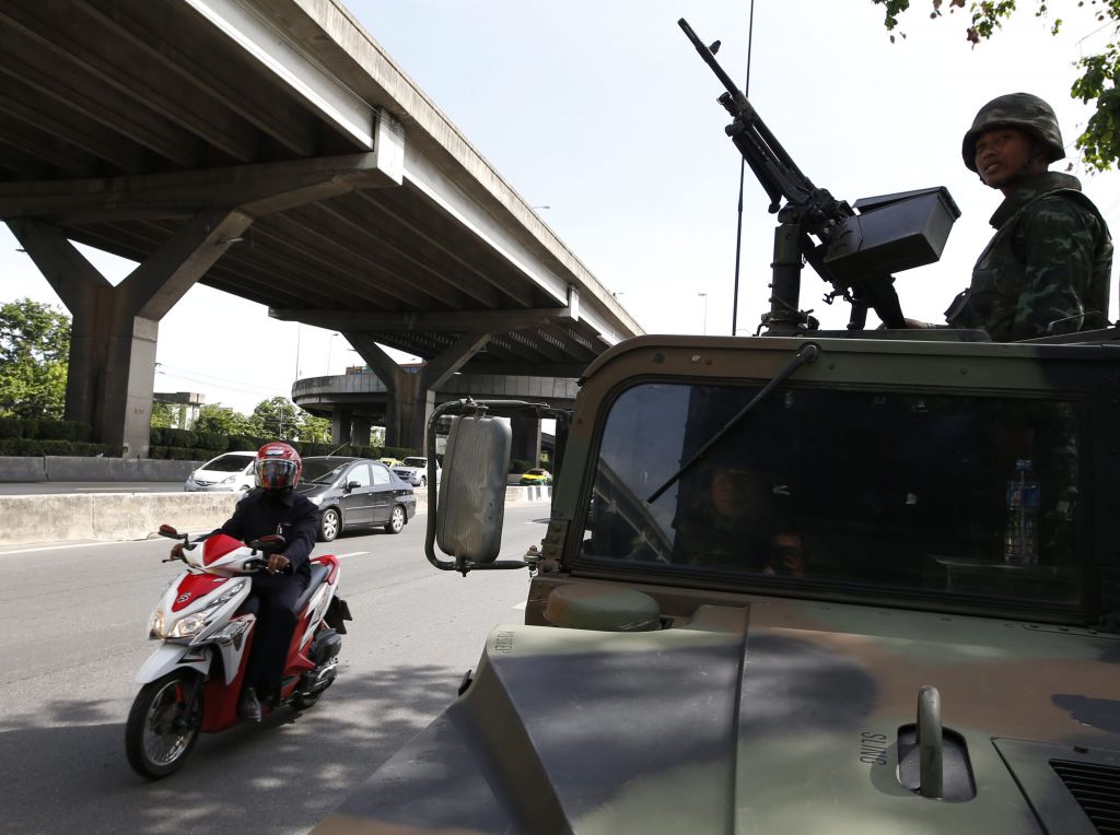 Στρατιωτικός νόμος κηρύχθηκε στην Ταϊλάνδη
