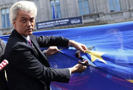 Ο Σπινόζα νίκησε τον ολλανδό ακροδεξιό Βίλντερς