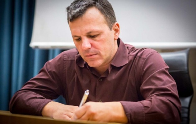 Χριστόπουλος:Oι πολιτικές έως το 1990 οδήγησαν τη μειονότητα στο προξενείο