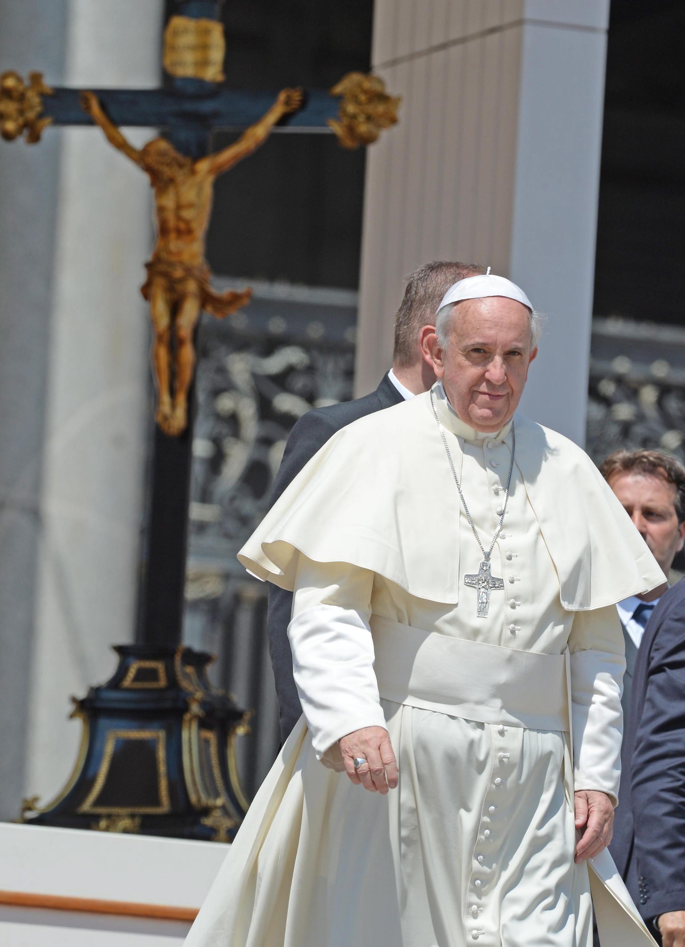 Εξόργισε τον Πάπα Φραγκίσκο πολυτελές δείπνο 18.000 ευρώ