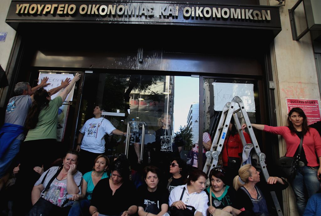 Στον Αρειο Πάγο προσφεύγει ο Στουρνάρας για τις καθαρίστριες