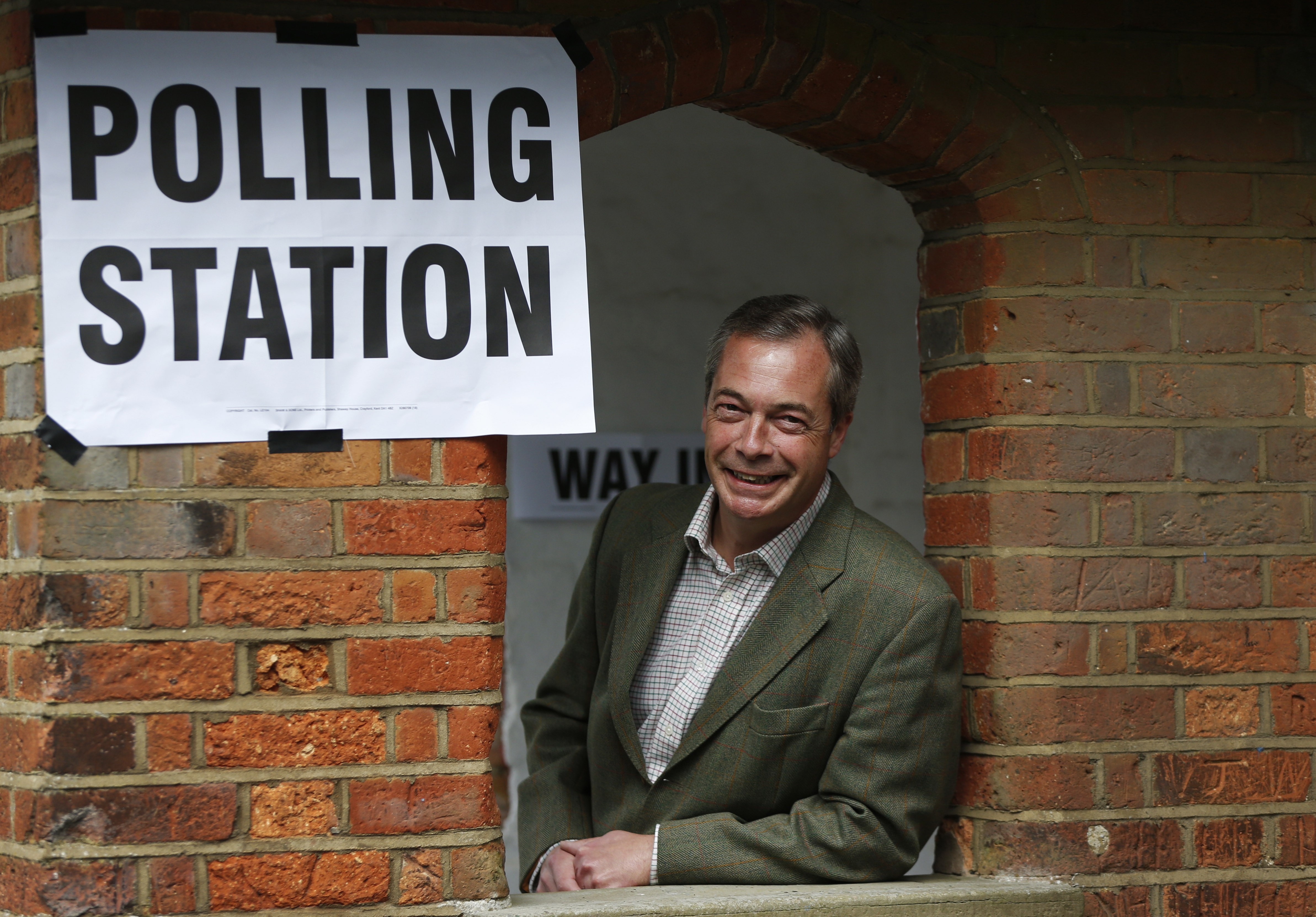 Βρετανία: Κερδίζει έδαφος το κόμμα του Φάρατζ στις τοπικές εκλογές