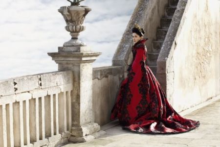 Οι ταινίες της εβδομάδας – Νοσηρά παραμύθια και σκληρή πραγματικότητα