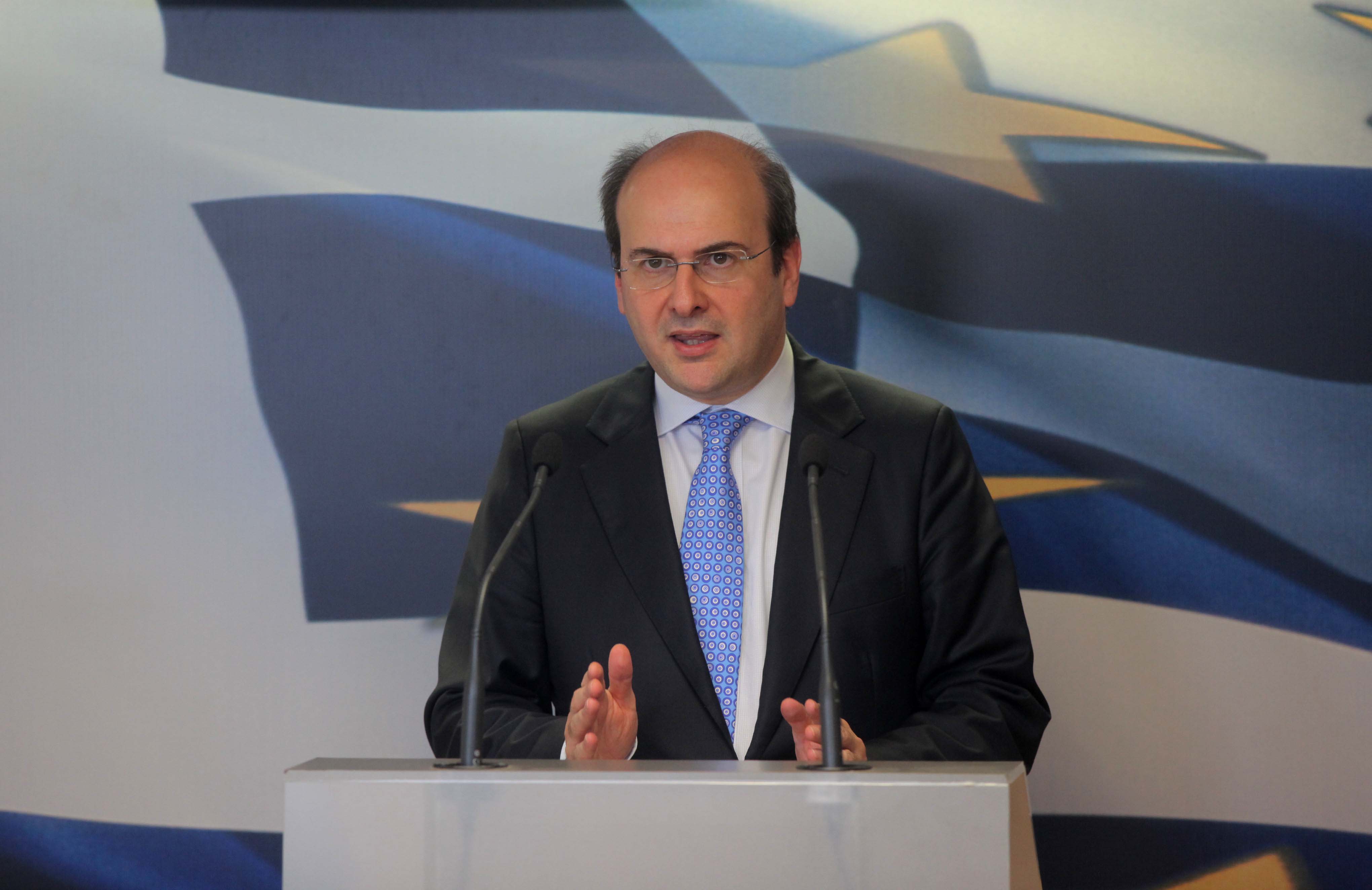 Κόντρα κυβέρνησης-ΣΥΡΙΖΑ για την ιδιωτικοποίηση των αεροδρομίων