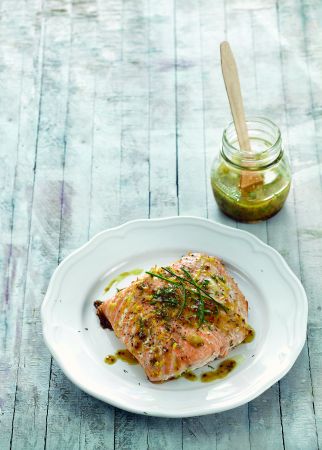 Σολομός με σάλτσα μουστάρδας και μάραθου