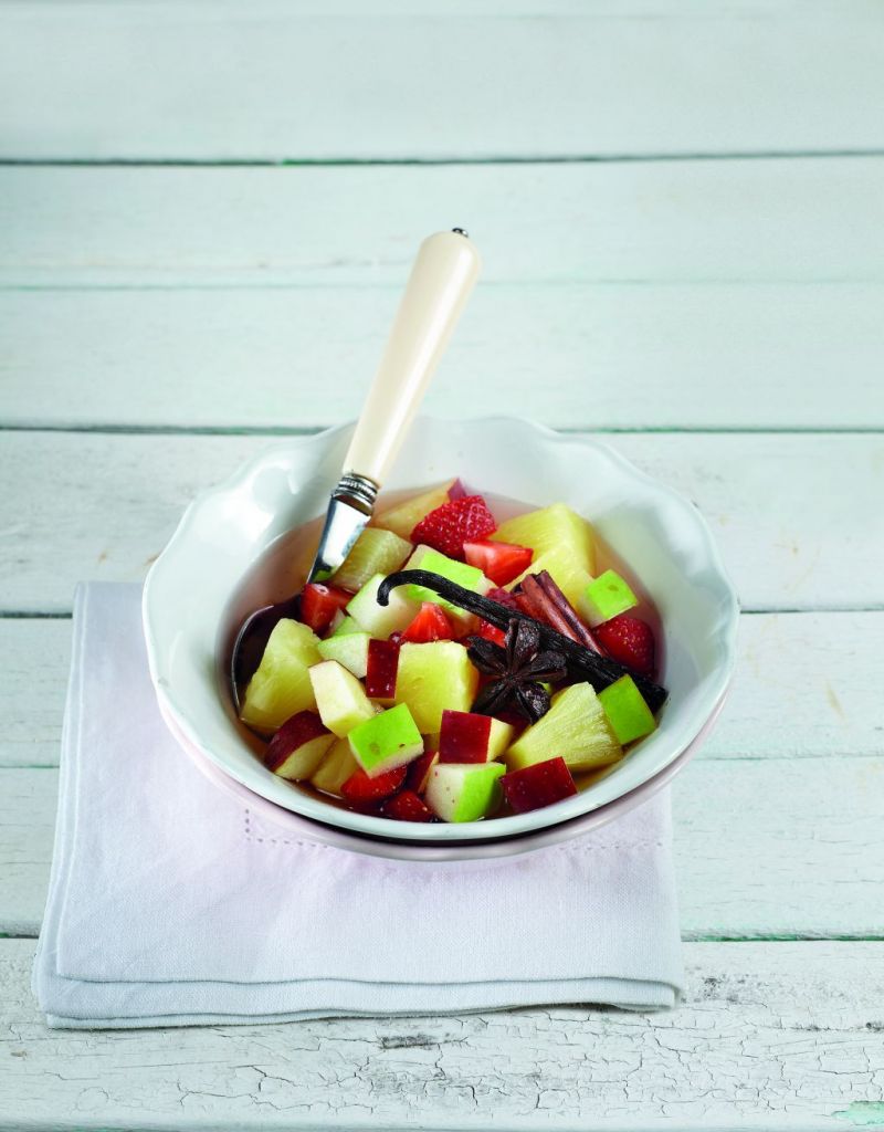 Φρουτοσαλάτα με λουίζα και μπαχαρικά