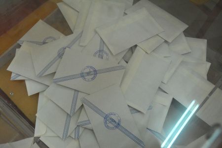 Προβάδισμα 3,5% δίνει στον ΣΥΡΙΖΑ νέα δημοσκόπηση