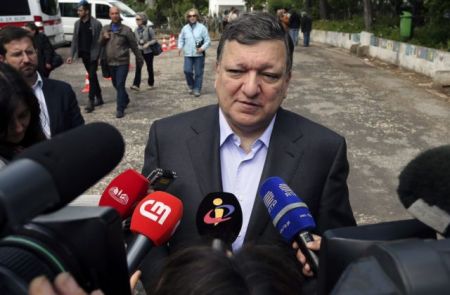 Να ενωθούν οι φιλοευρωπαϊκές δυνάμεις ζητά ο Μπαρόζο