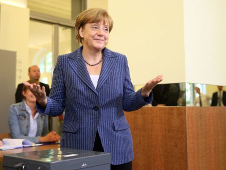 Μέρκελ: Ανάπτυξη και θέσεις εργασίας, ανάχωμα στην ακροδεξιά