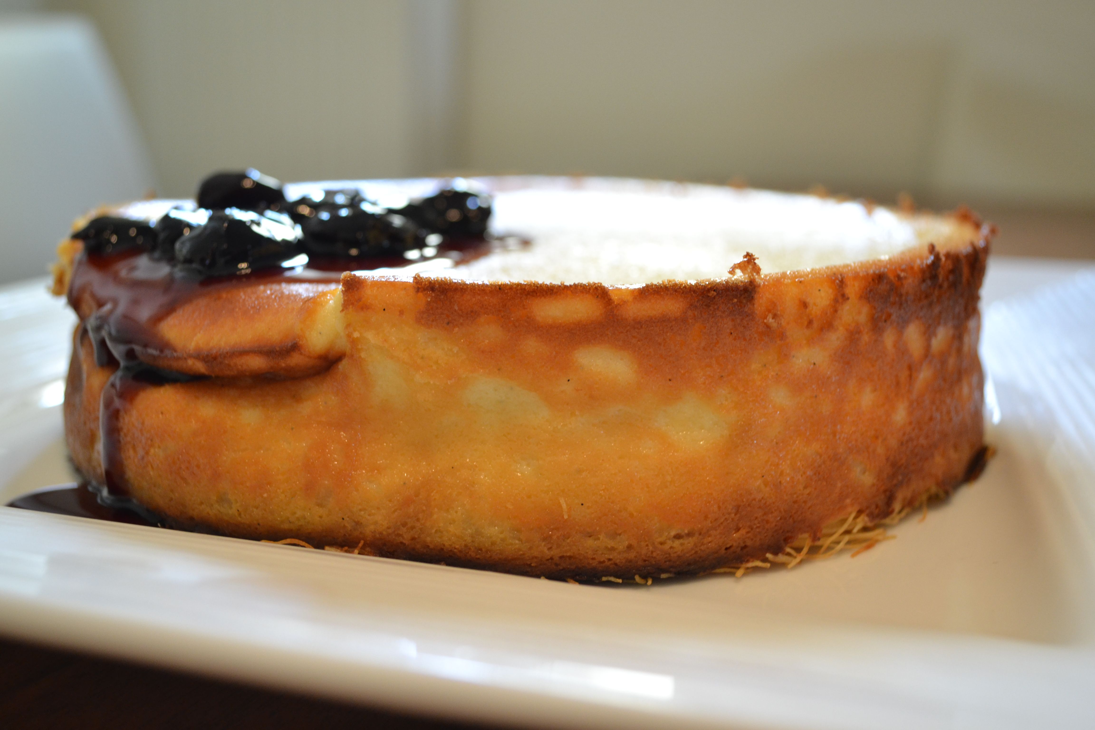 Τσιζκέικ με ανθότυρο και βάση κανταϊφιού