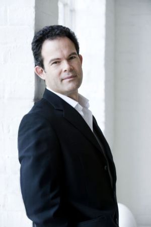 Τζέραλντ Φίνλε: Τραγουδώντας στο…Κιλιμάντζαρο!