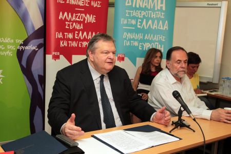 Συνεδριάζει τη Δευτέρα το Πολιτικό Συμβούλιο του ΠΑΣΟΚ υπό το βάρος των εξελίξεων στη «μικρή ΔΕΗ»