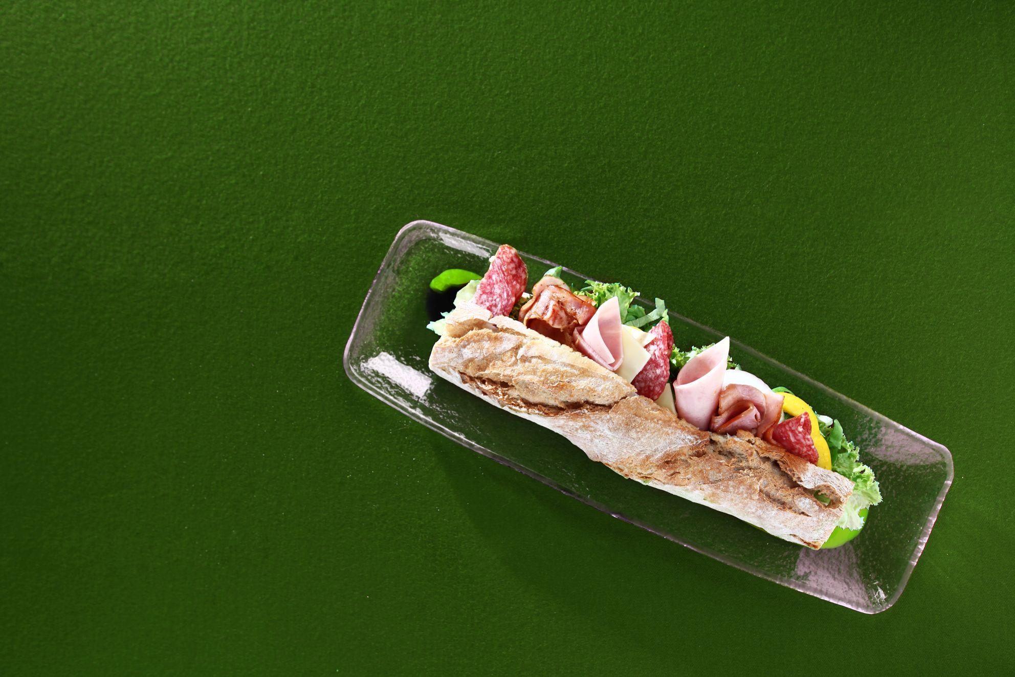 Μπαγκέτα με ποικιλία αλλαντικών