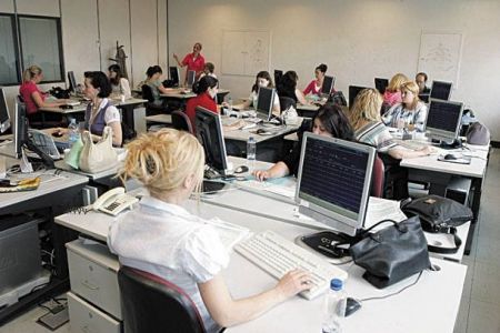 Δημόσιο: Πάνω από 500 αναγκαστικές αποχωρήσεις από τις αρχές του 2013