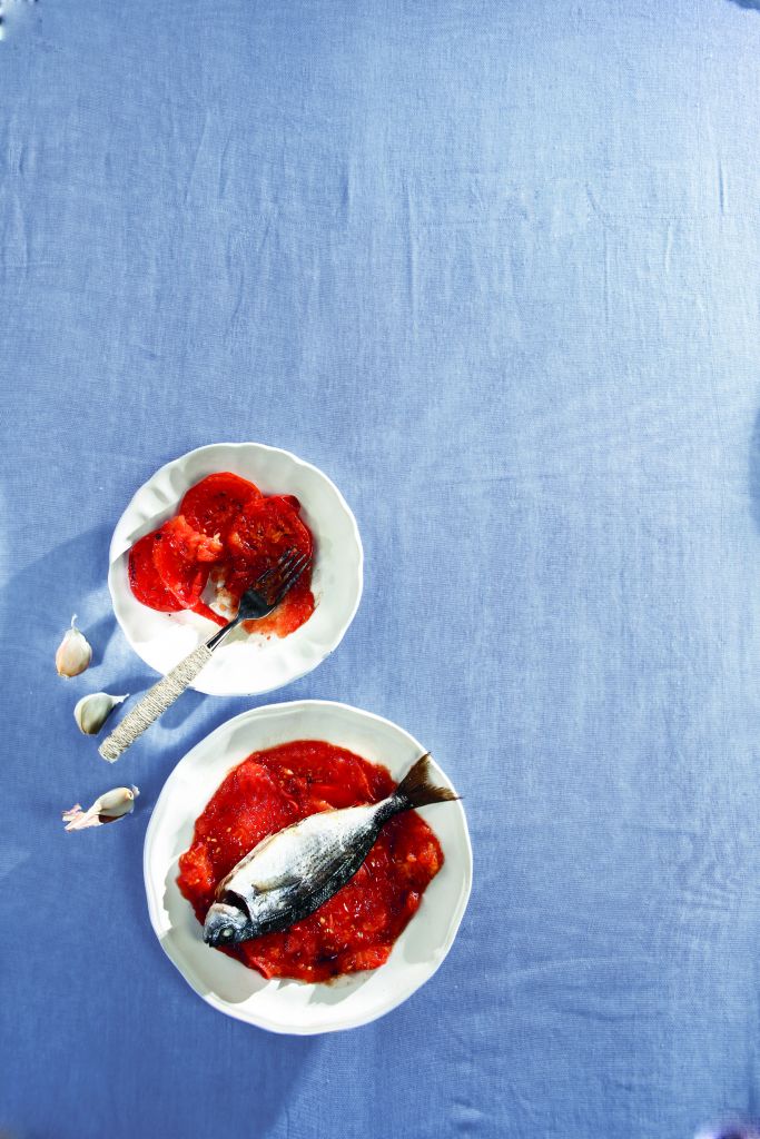 Μελανούρια σχάρας με ψητή ντομάτα