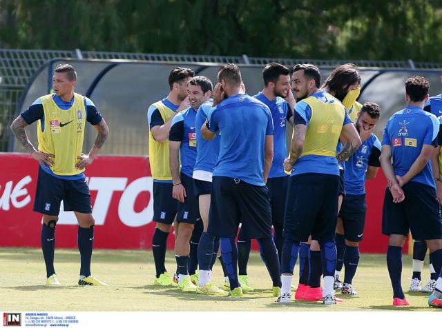 World Cup: Santos downplays player bust-up before crucial match