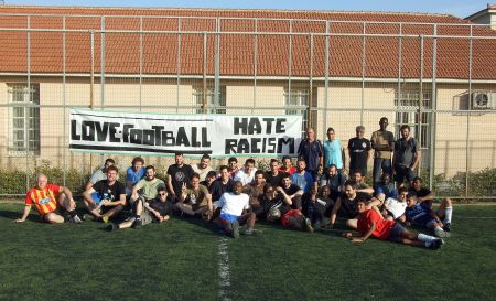 Οι κάτοικοι της Μυτιλήνης διώχνουν τη Χρυσή Αυγή