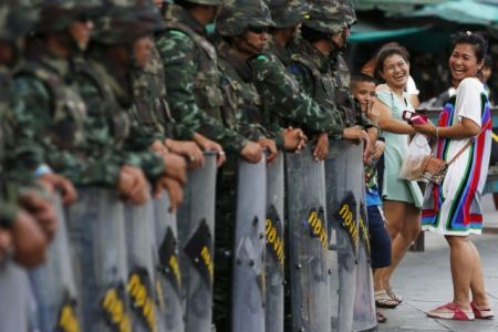 Ταϊλάνδη: Ενα πραξικόπημα…όλο τρέλα