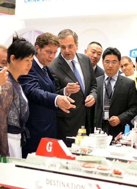 Η κυβέρνηση κυνηγά επενδυτές για να στηρίξει την οικονομία