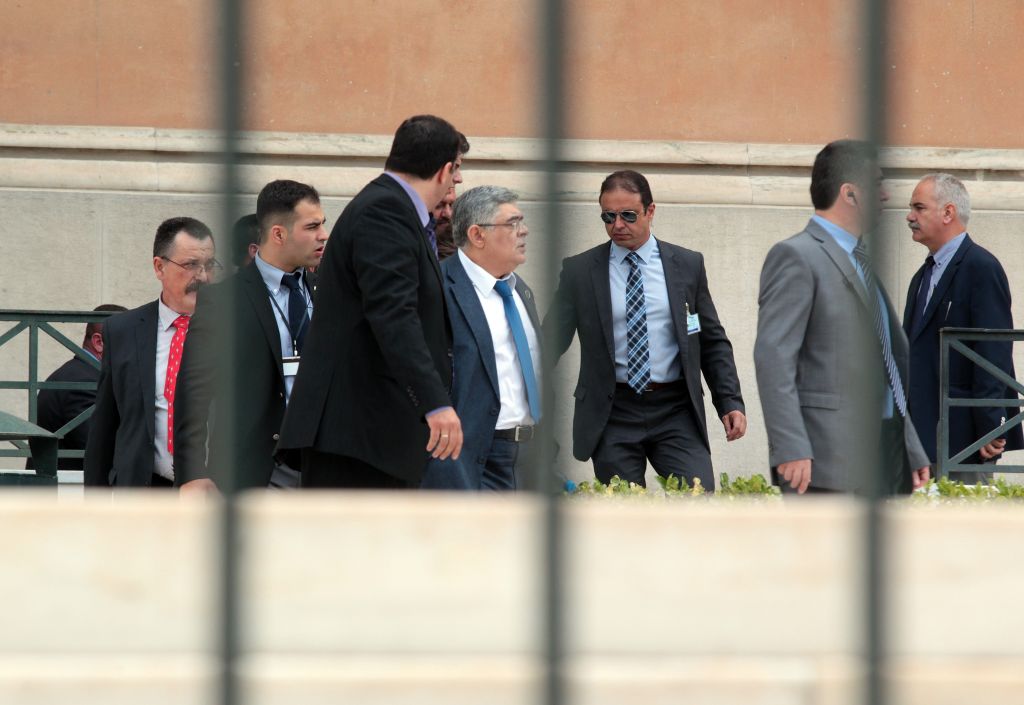 ΣΥΡΙΖΑ: «Πρωτοτυπία» η αποφυλάκιση μελών της Χρυσής Αυγής πριν τη δίκη