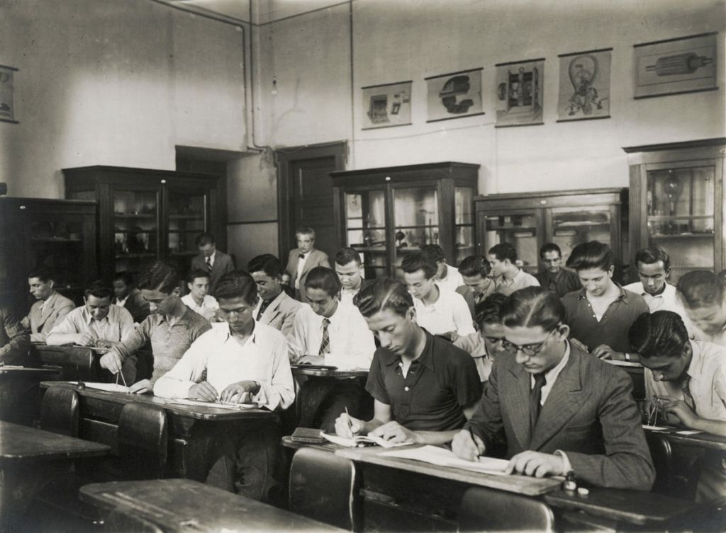 Η σχολική ζωή ενάμιση αιώνα