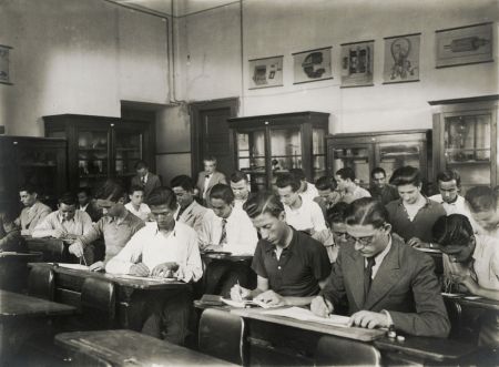 Η σχολική ζωή ενάμιση αιώνα