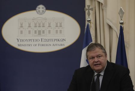Βενιζέλος: Καταδίκη βανδαλισμών σε παρεκκλήσι στα Ιεροσόλυμα