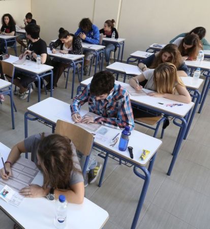 Τα βατά θέματα ανεβάζουν τις βάσεις