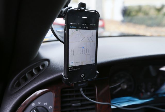 Ιδιοκτήτες ταξί σε ευρωπαϊκές πόλεις απεργούν ενάντια σε ένα application