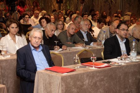 ΔΗΜΑΡ: Εμείς, εσείς και στο κέντρο η Κεντροαριστερά