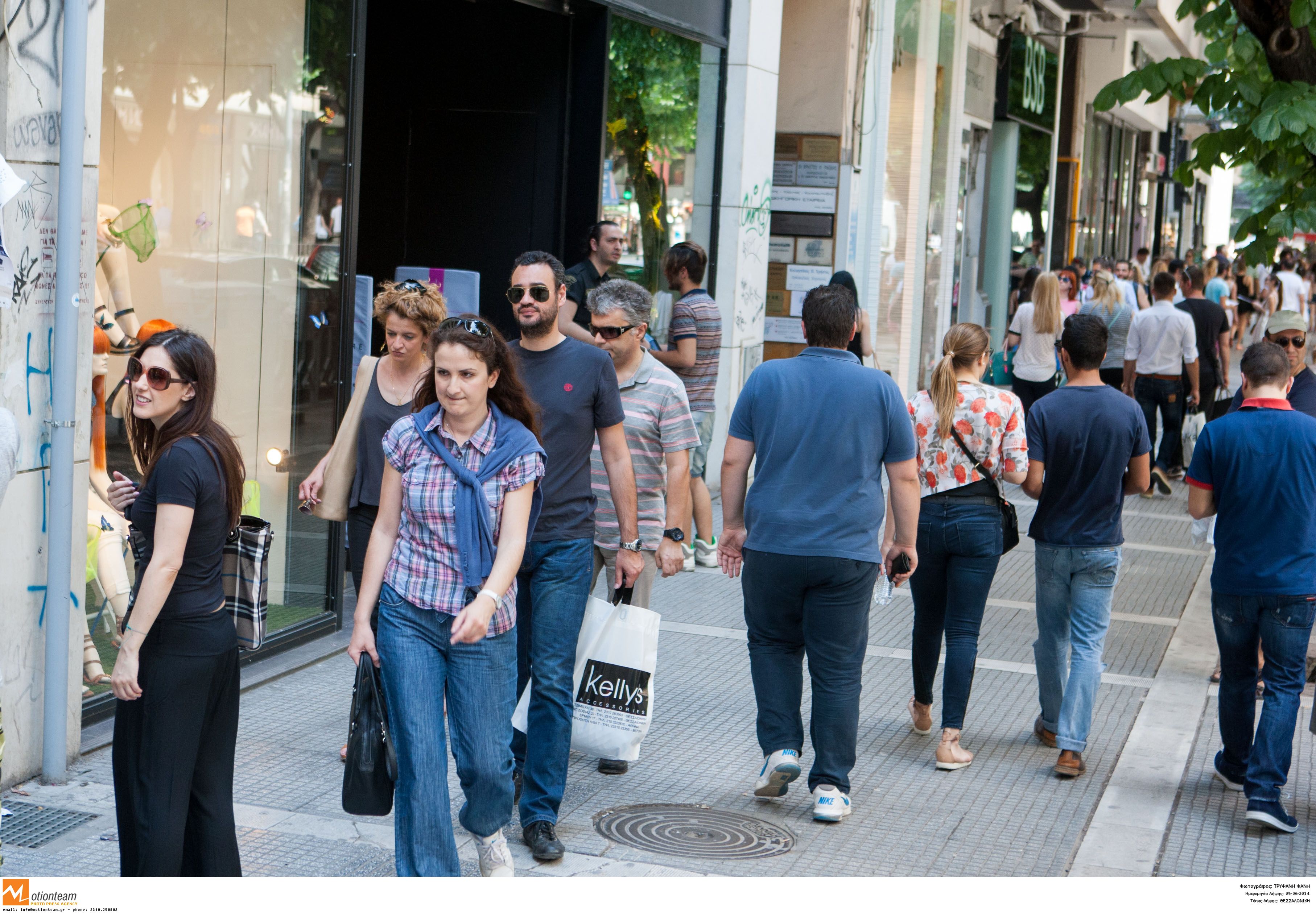 Αντιδρά αντιπολίτευση-συμπολίτευση στη κατάργηση της Κυριακής-αργίας
