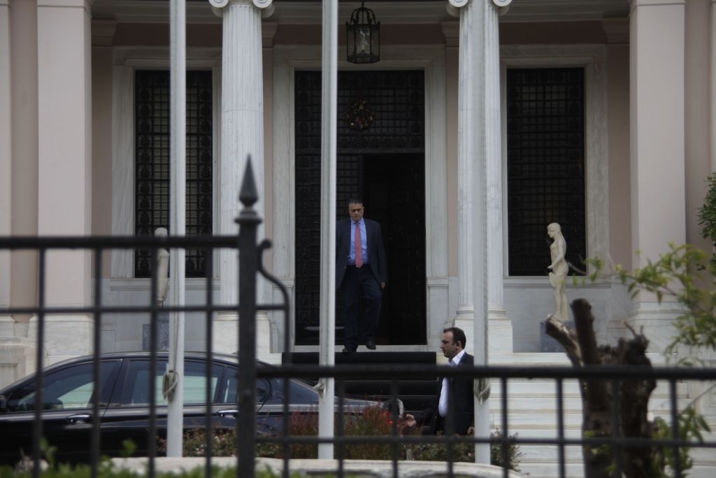 Μπαράζ επαφών του Πρωθυπουργού με υπουργούς