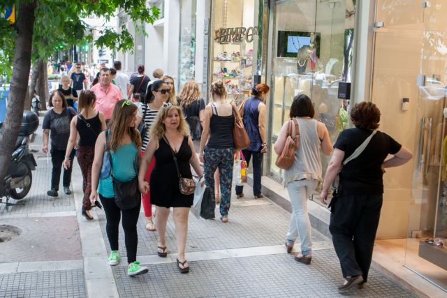 Shops in historic city centers and tourist zones to open on Sundays
