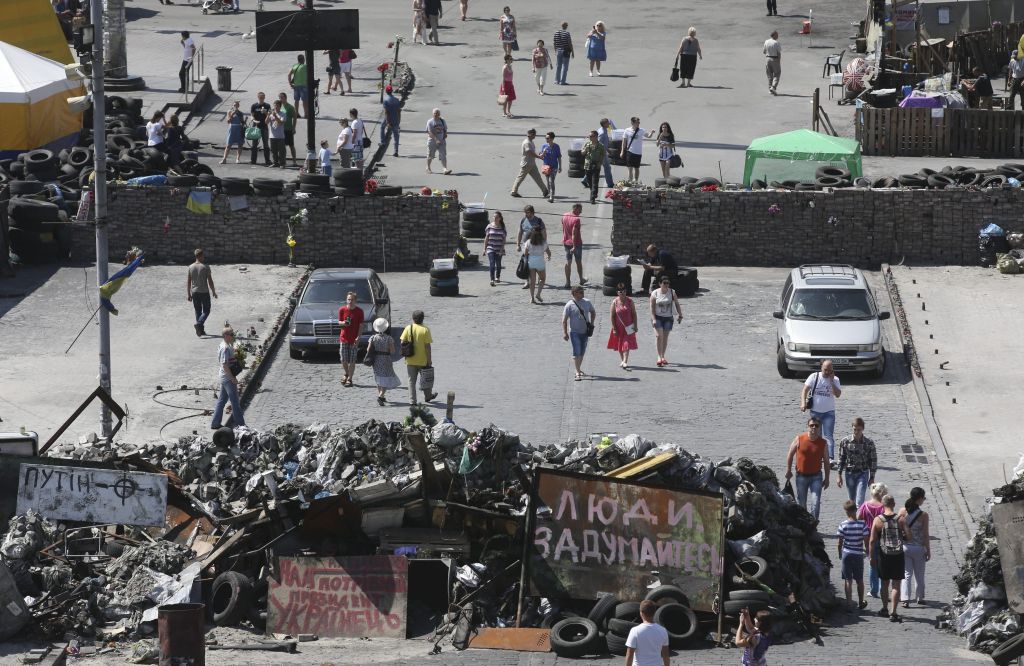 Ποροσένκο: Είμαι έτοιμος για διάλογο εάν οι φιλορώσοι κατεβάσουν τα όπλα
